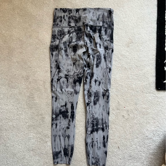 Lululemon fast and free leggings grey black tie dye pattern size 6 small - Picture 2 of 5